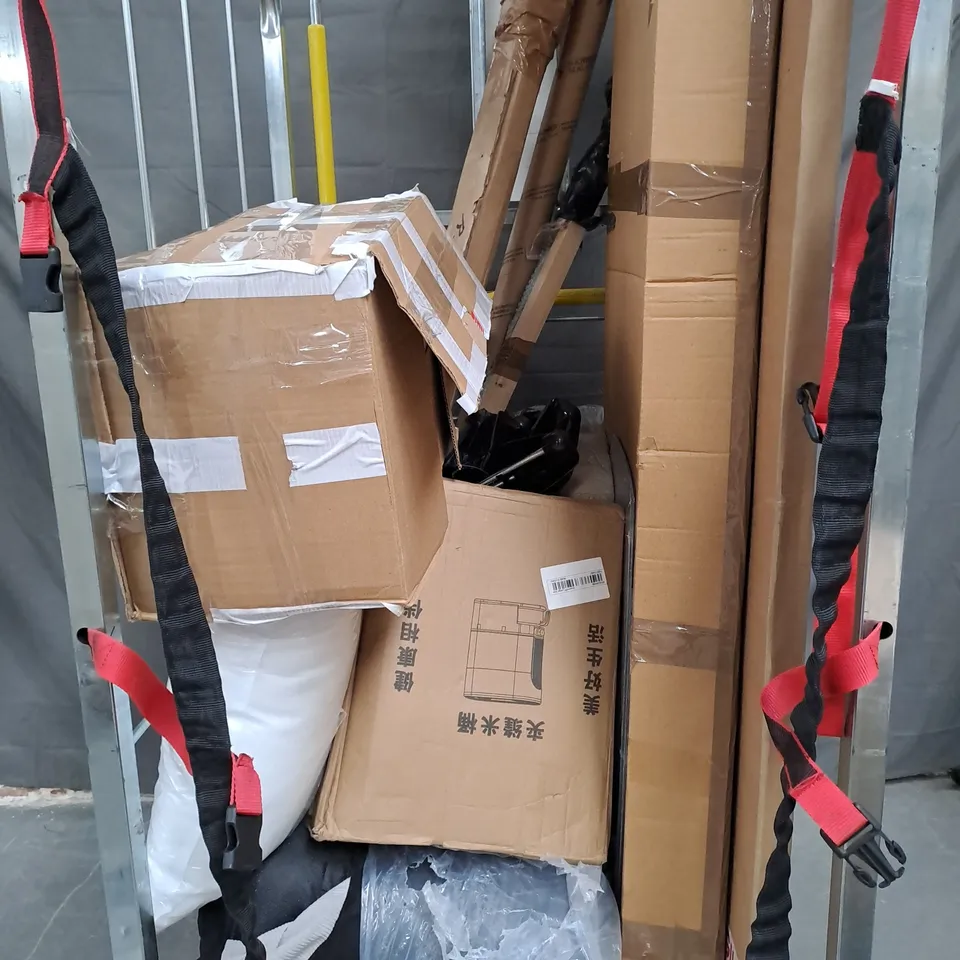 CAGE OF APPROXIMATELY 10 ASSORTED HOUSEHOLD ITEMS TO INCLUDE WATERING CAN, BUCKETS, ETC - COLLECTION ONLY