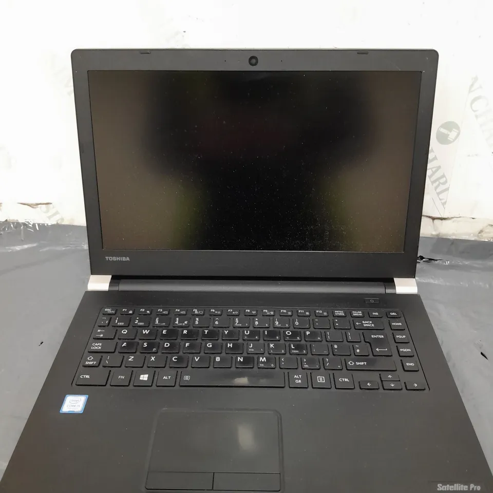 TOSHIBA SATELLITE PRO A40-D-13W