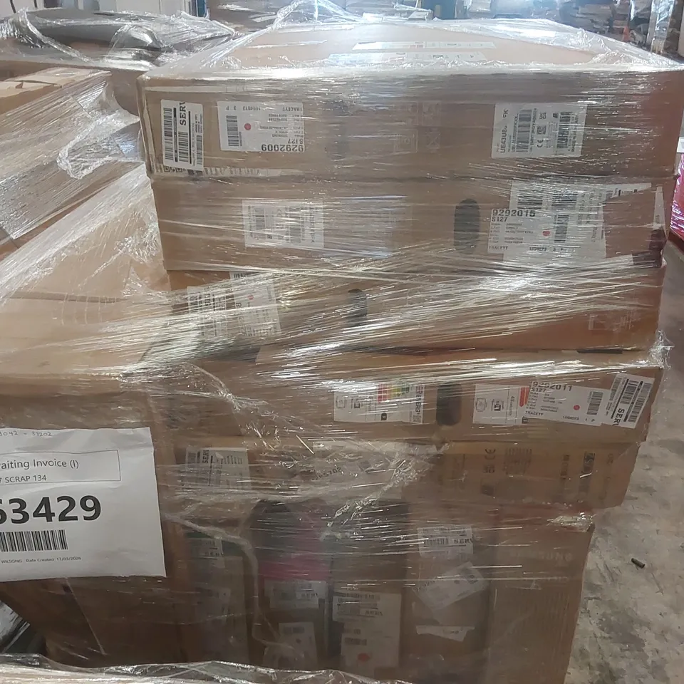 PALLET CONTAINING A LARGE QUANTITY OF ASSORTED DAMAGED TVs