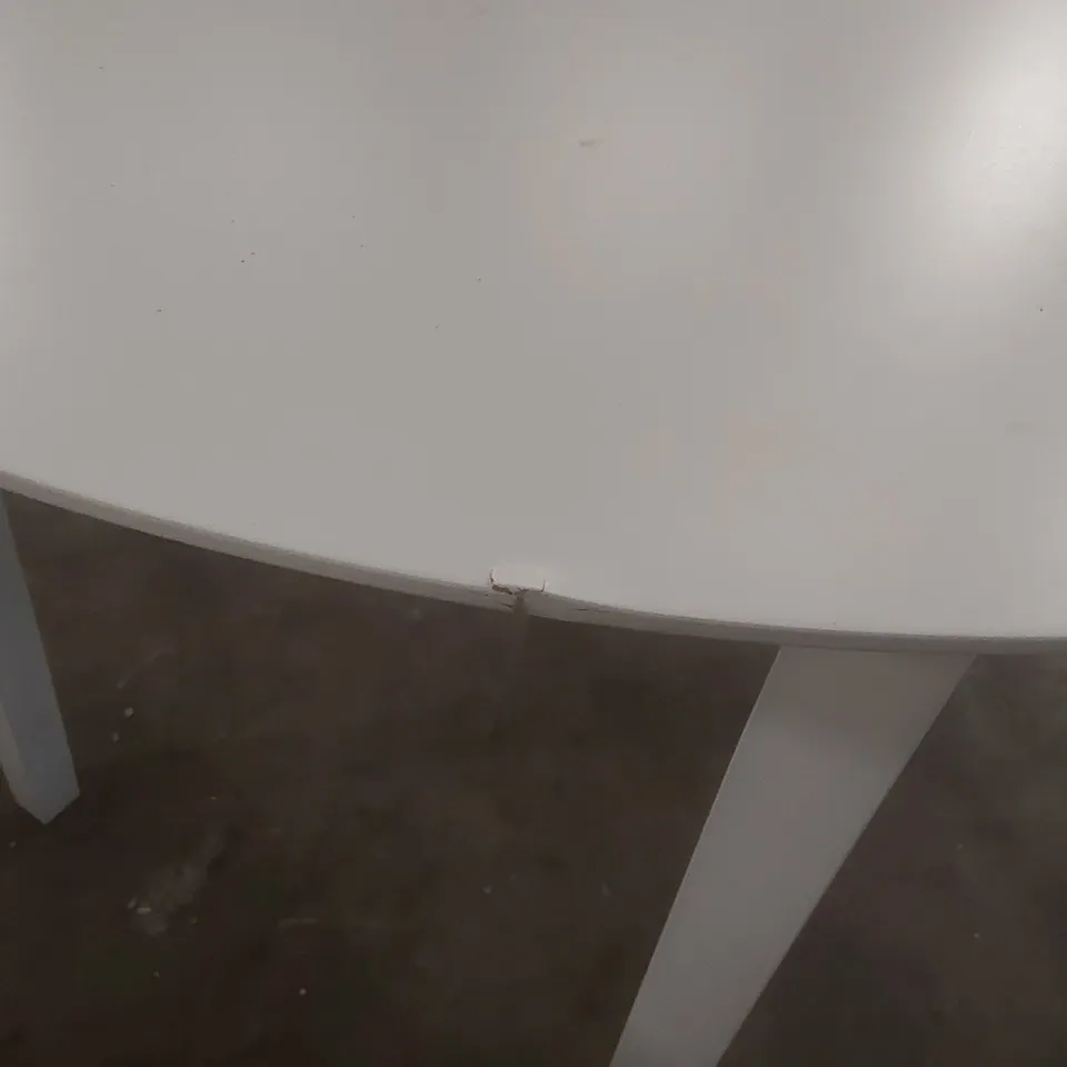 WOODEN 4-PERSON DINING SET