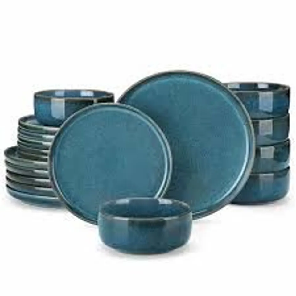 BOXED APPROXIMATELY 18 PIECE VANCASSO STONEWARE DINNERWARE SET 