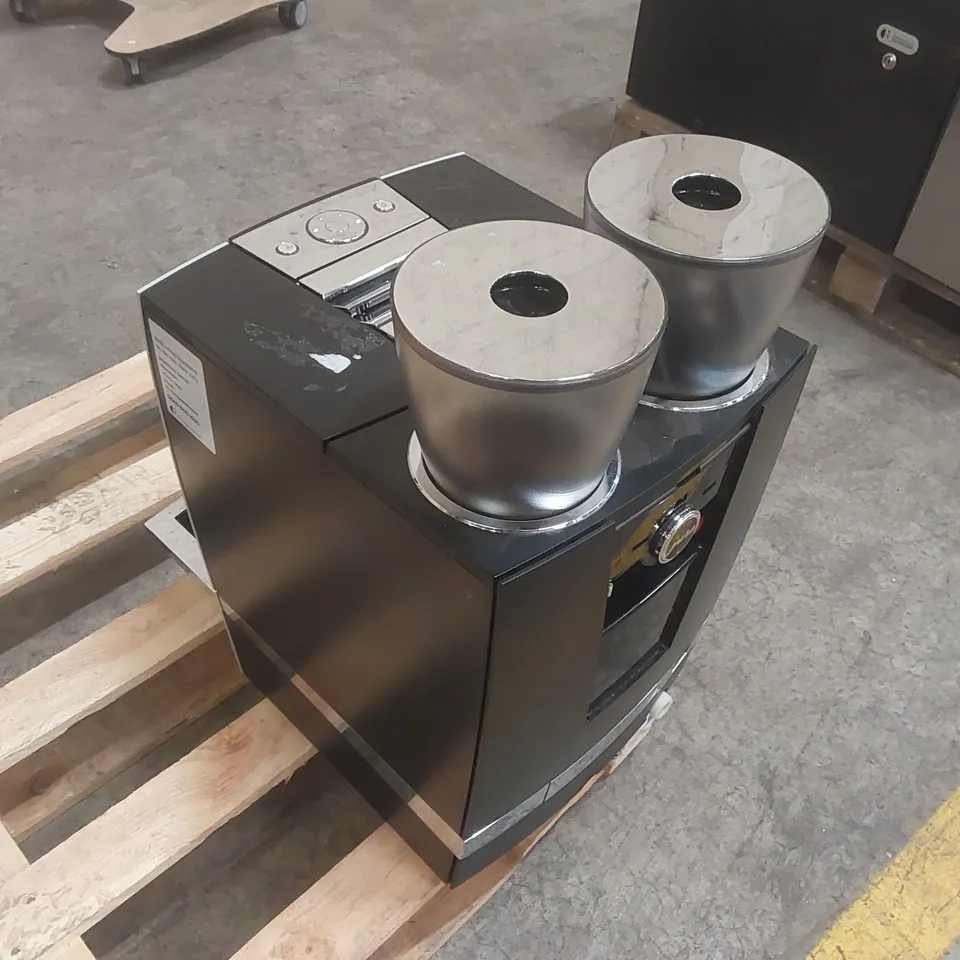 JURA GIGA COMMERCIAL COFFEE MACHINE 
