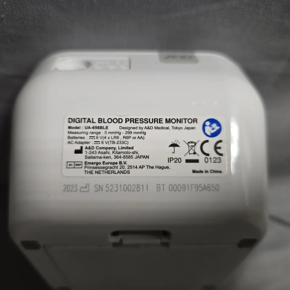 A&D MEDICAL UA-656BLE DIGITAL BLOOD PRESSURE MONITOR WITH BLUETOOTH