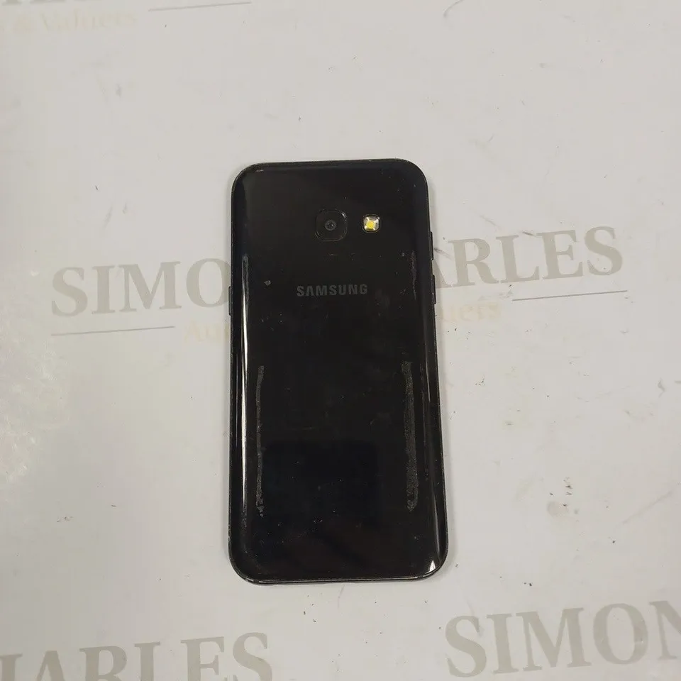 SAMSUNG GALAXY A5 MOBILE PHONE IN BLACK