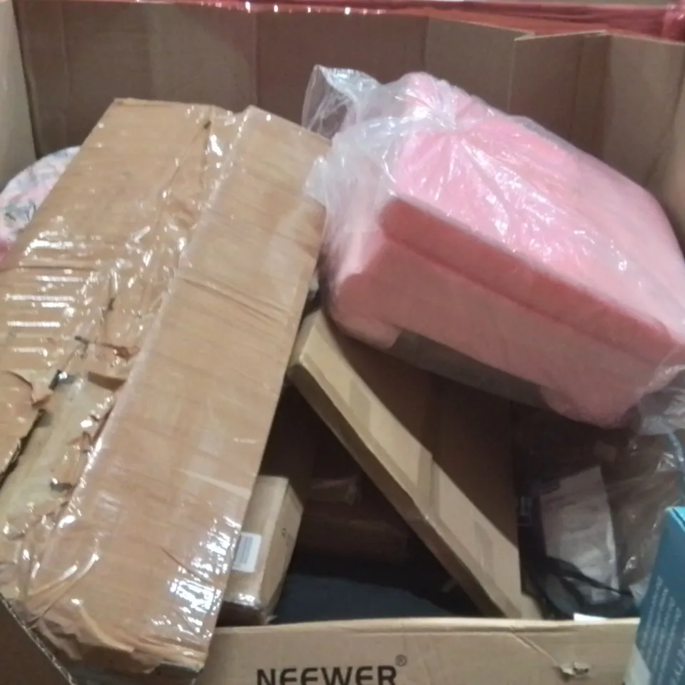 PALLET OF ASSORTED HOUSEHOLD GOODS AND PRODUCTS TO INCLUDE;STRIP LIGHTS FIXTURE,PRAMS,COTBED