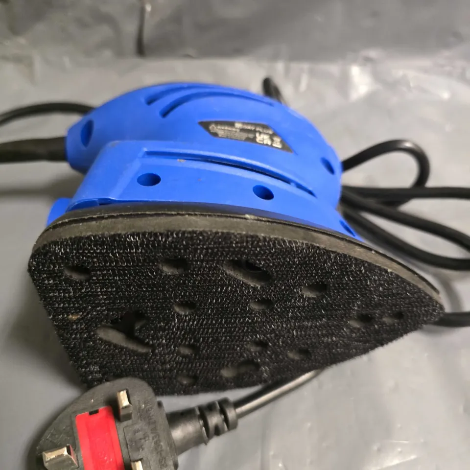 UNBOXED DAY PLUS PALM SANDER
