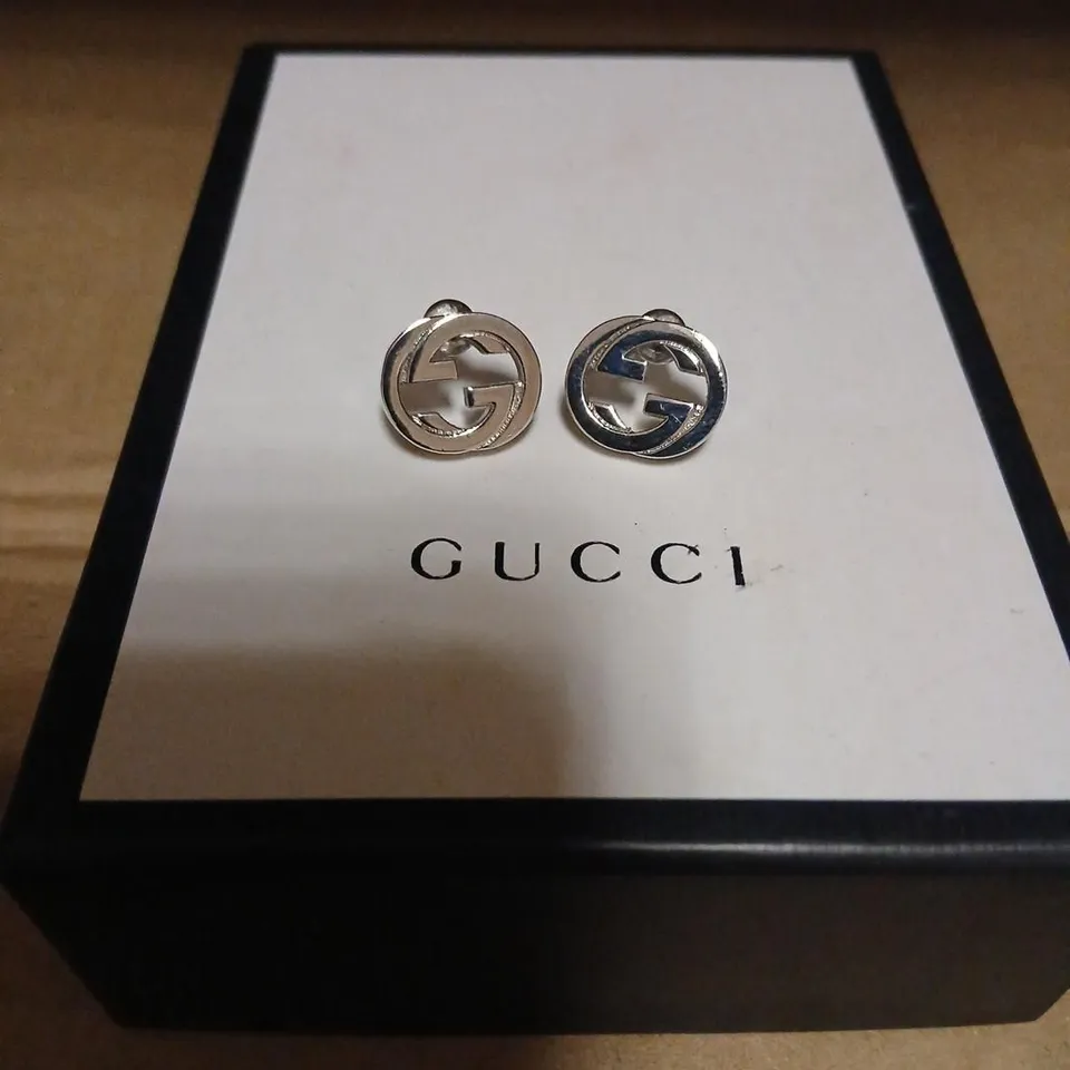 GUCCI GG LOGO CUFFLINKS – SILVER TONE