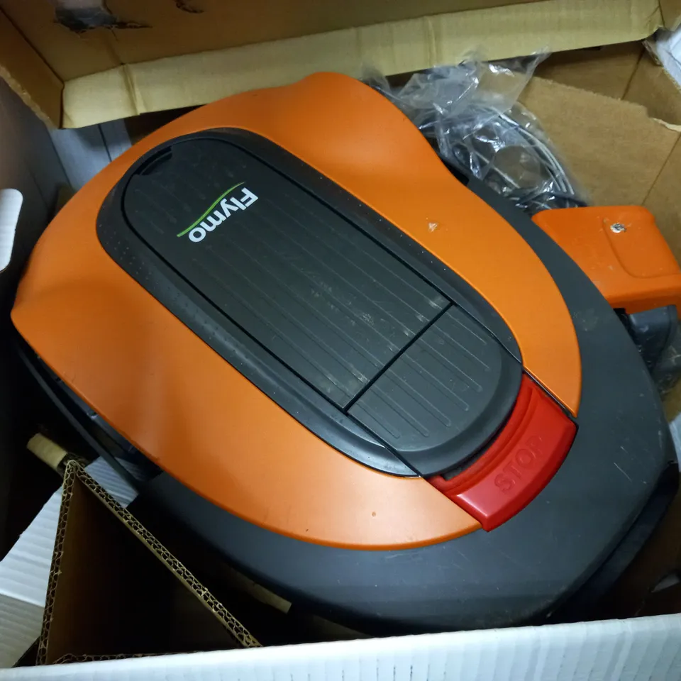 FLYMO EASILIFE 800 ROBOTIC LAWN MOWER