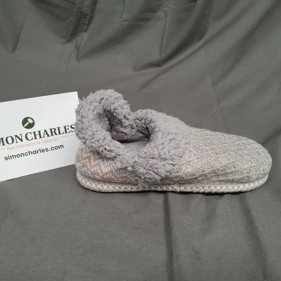 MUK LUKS MAGDALANA SLIPPERS IVORY SNOW SIZE 7