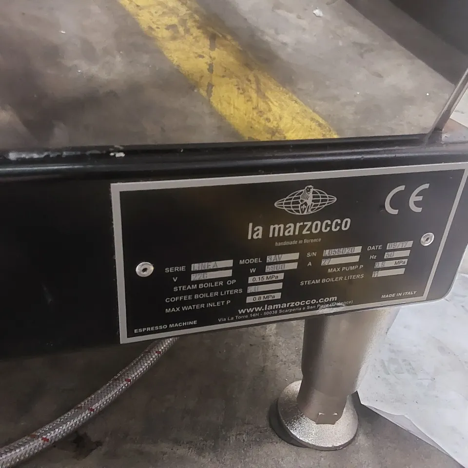 LA MARZOCCO 3 GROUP COMMERCIAL COFFEE MACHINE