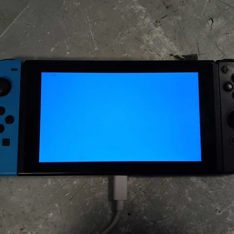 UNBOXED NINTENDO SWITCH - HAC-001