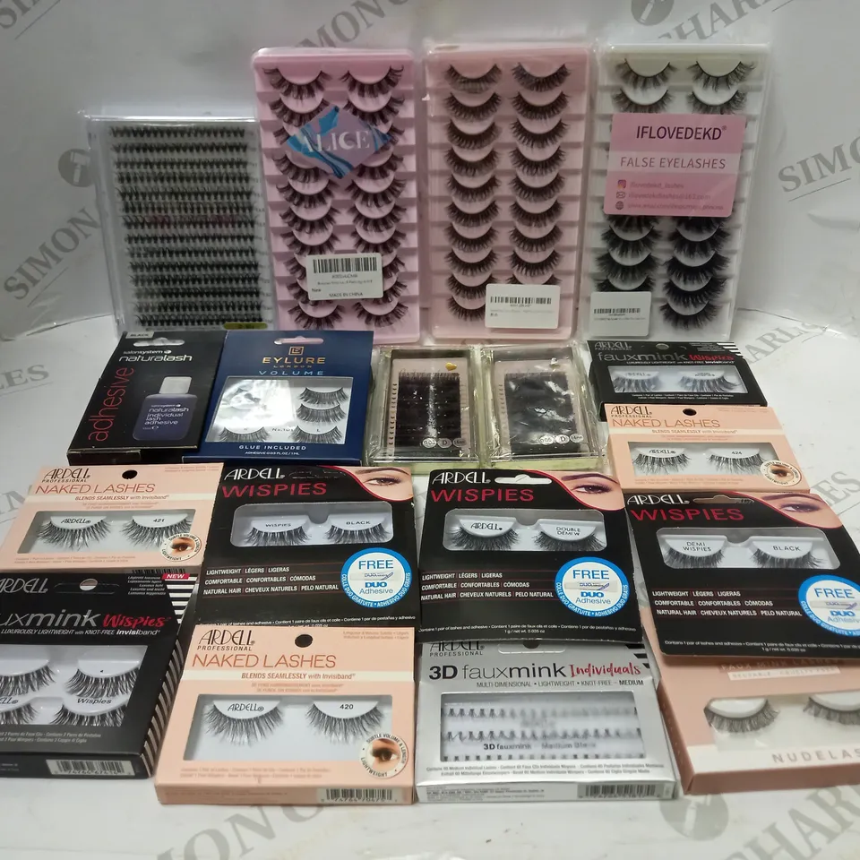 LOT OF APPROX 18 ASSORTED TRAYS OF LASHES IN VARIOUS LENGTHS AND THICKNESS TO INCLUDE STRIPS, INDIVIDUALS, PRE-FANNED, ETC 