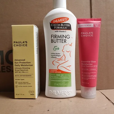 APPROXIMATELY 15 ASSORTED COSMETIC ITEMS TO INCLUDE PAULA'S CHOICE, PALMER'S, ETC - COLLECTION ONLY
