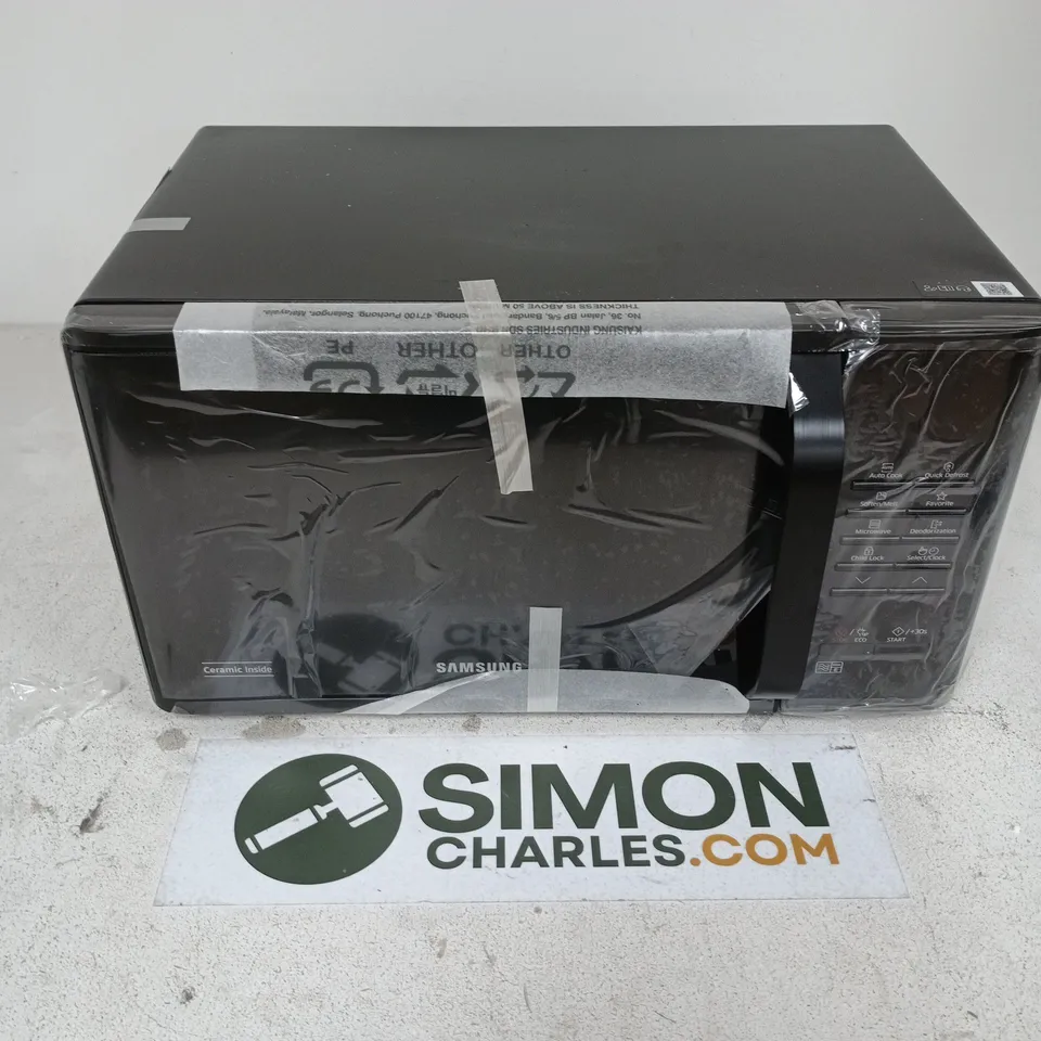 BOXED SAMSUNG MS23K3513AK/EU SOLO 23L MICRCOWAVE OVEN - COLLECTION ONLY