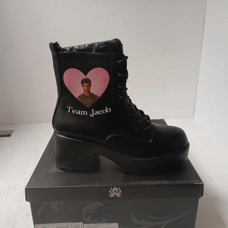 KOI UK 7 TEAM JACOB MILITARY BOOTS – BLACK BOXED