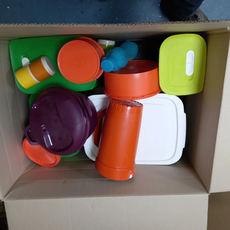BOXED COLOURFUL TUPPERWARE TUBS 