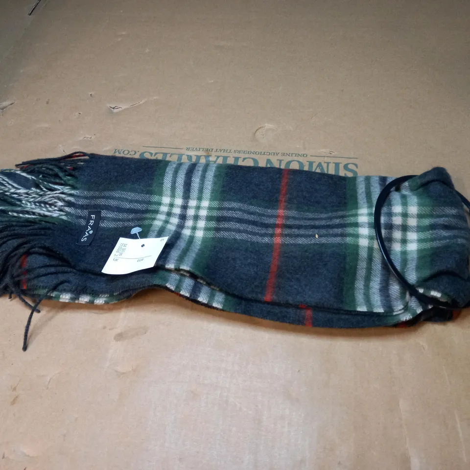 FRAAS TARTAN STYLE SCARF