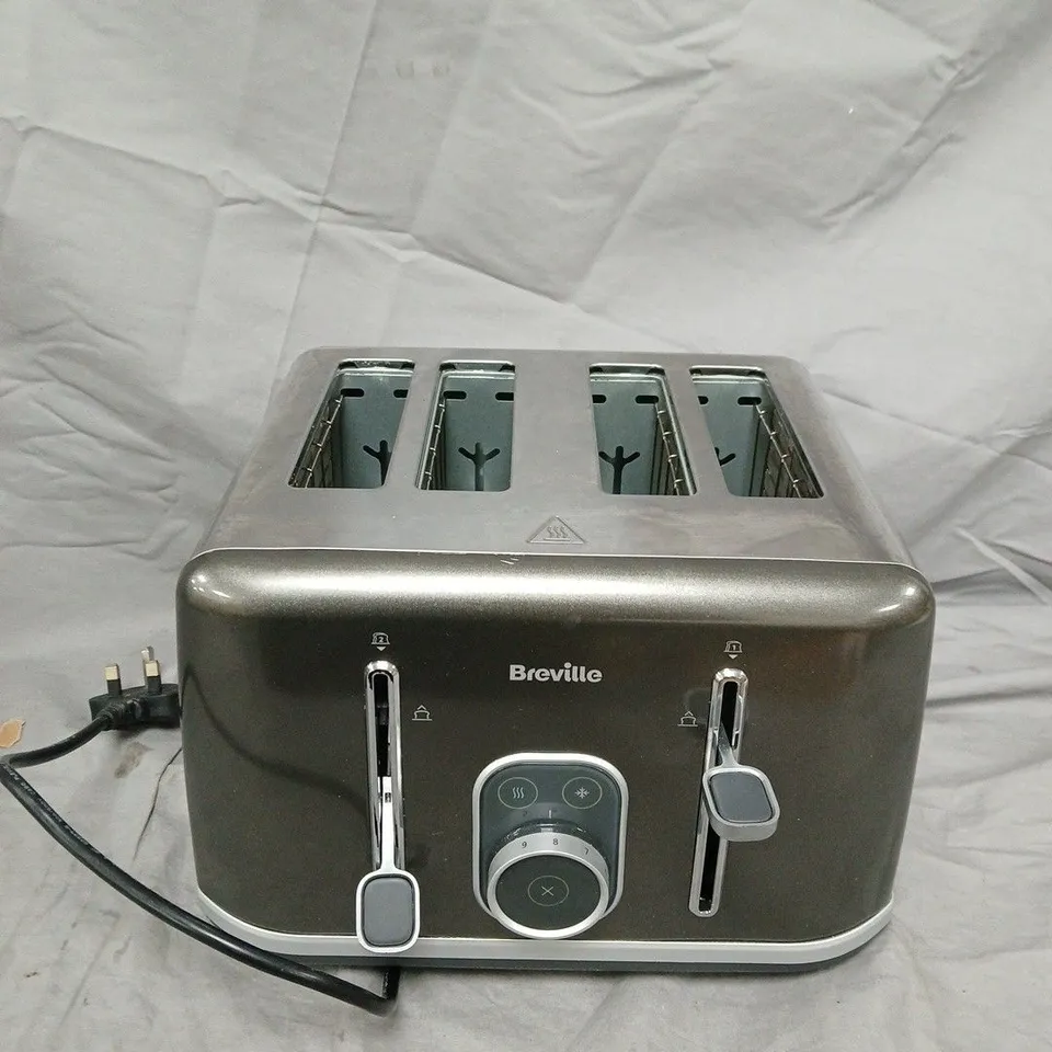 BREVILLE FOUR-SLOT TOASTER – BRUSHED STAINLESS STEEL