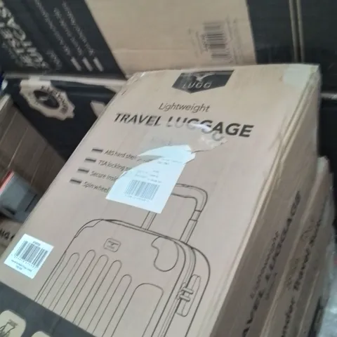 BOXED LUGG TRAVEL LUGGAGE BLACK