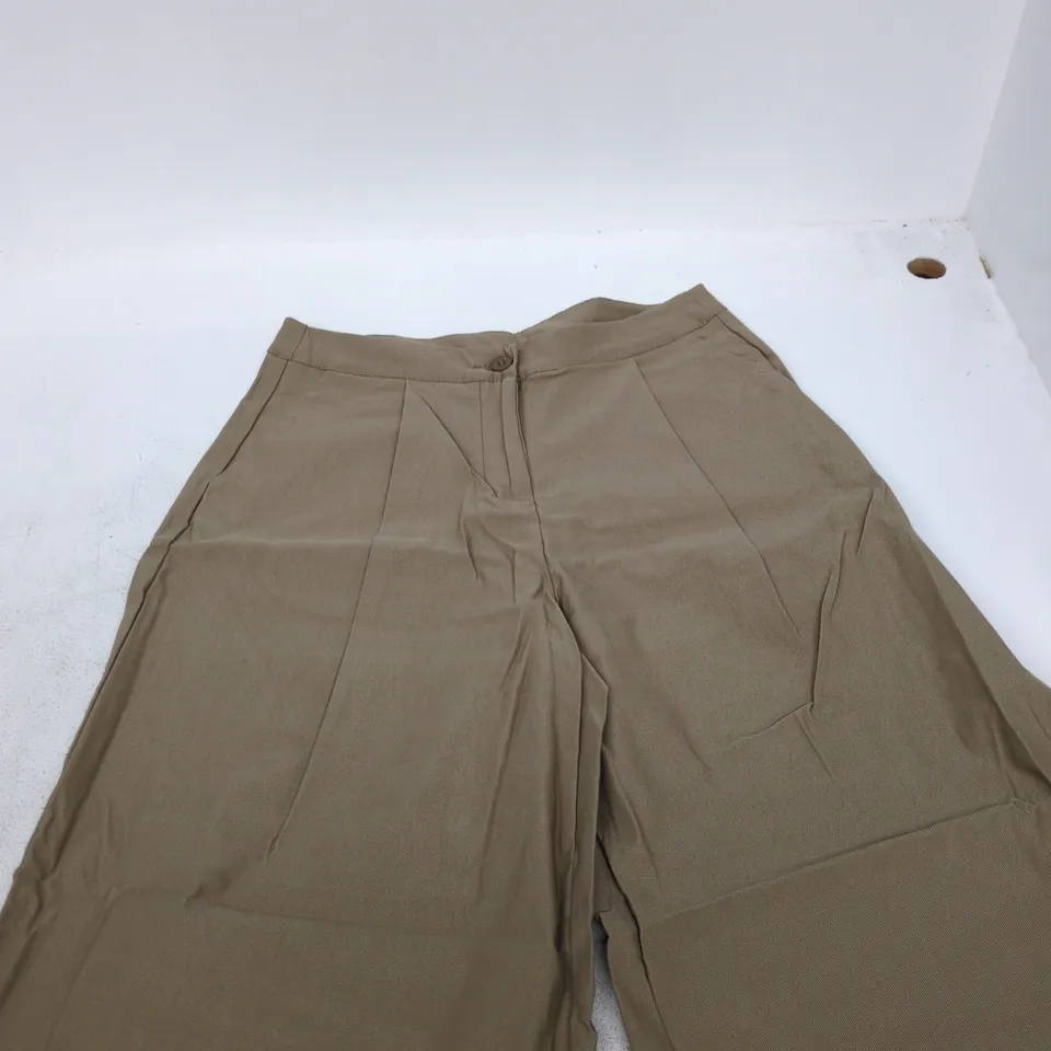 MUSERA KHAKI WOMEN'S WIDE-LEG SHORTS, SIZE M