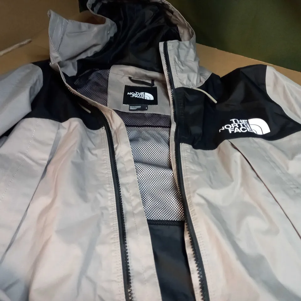 THE NORTH FACE TAUPE/BLACK LOGO ZIPPED RAIN MAC - SMALL