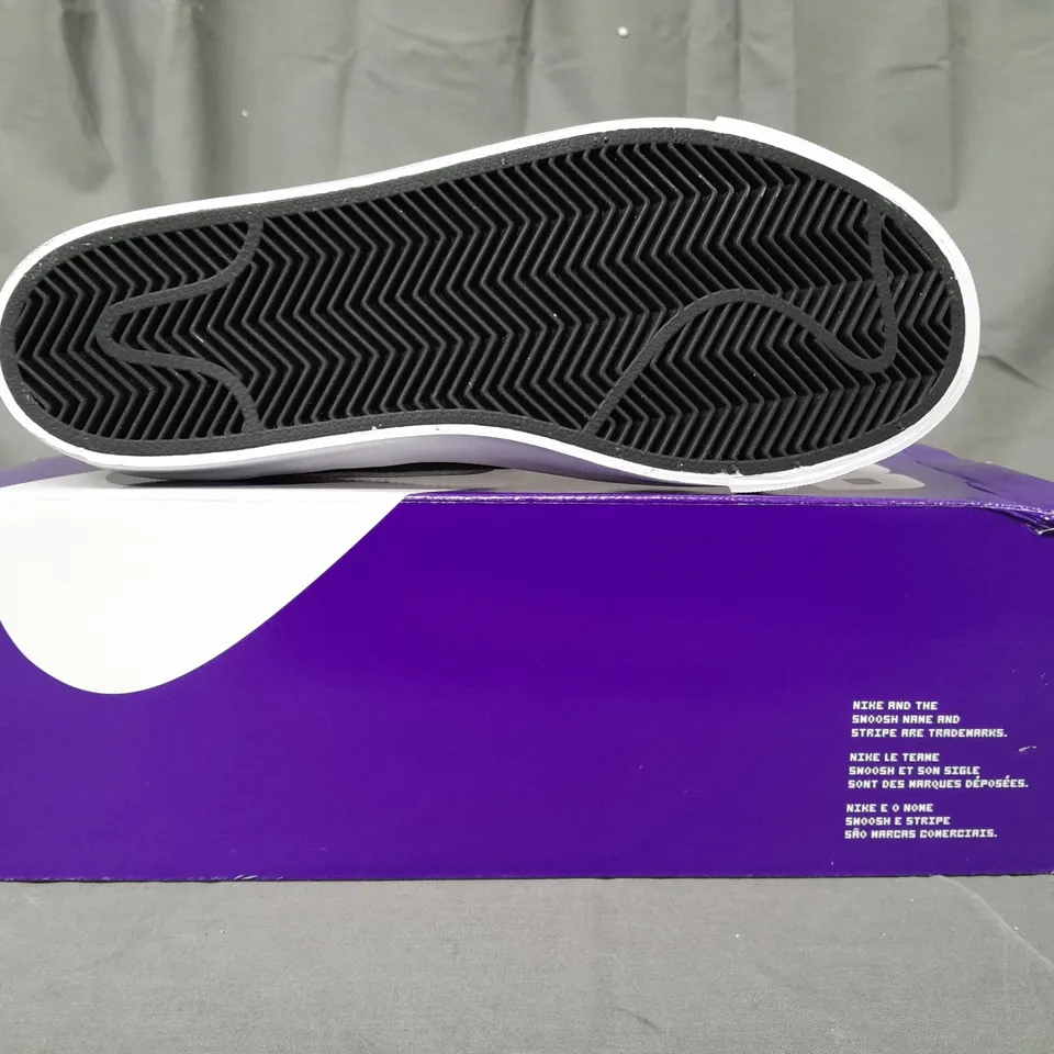 BOXED PAIR OF NIKE ZOOM BLAZER MID PRO GT SHOES IN BLACK/METALLIC SILVER UK SIZE 6.5