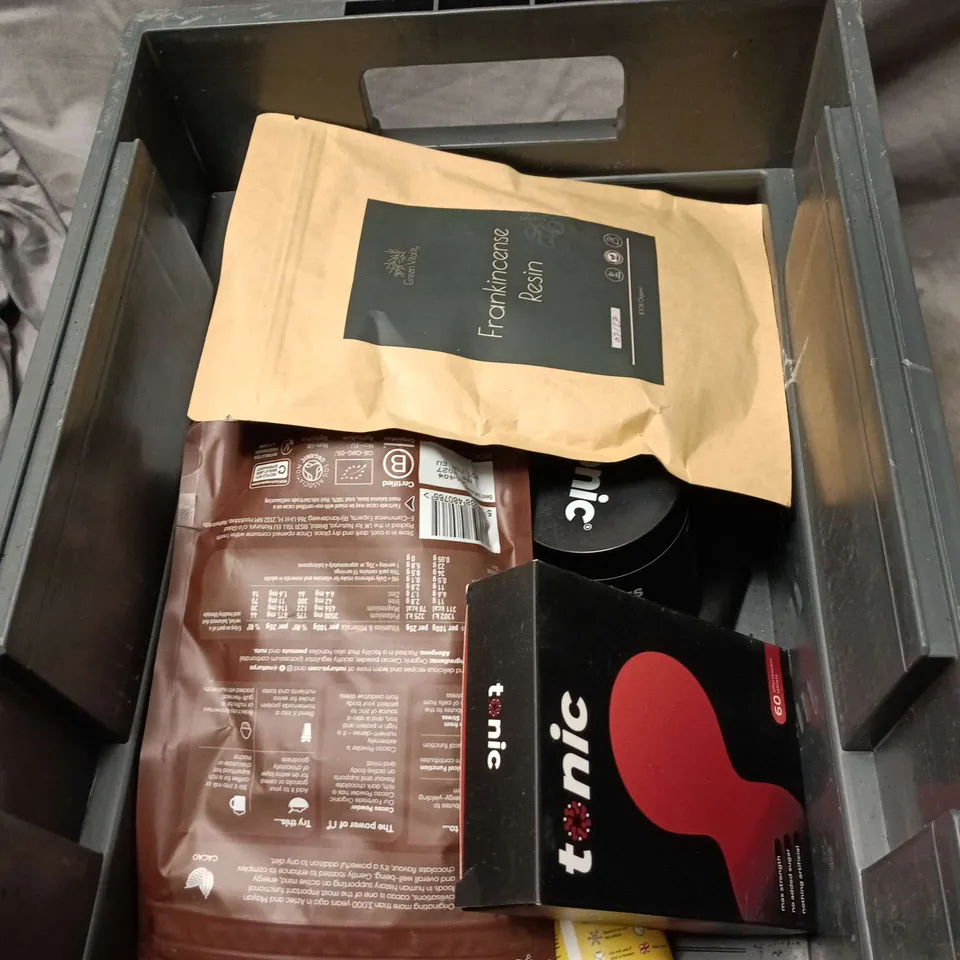 APPROXIMATELY 15 ASSORTED DIETARY/SUPPLEMENT ITEMS TO INCLUDE TONIC, NUTRITION GEEKS, POWER GUMMIES, AMINO BCAA ETC