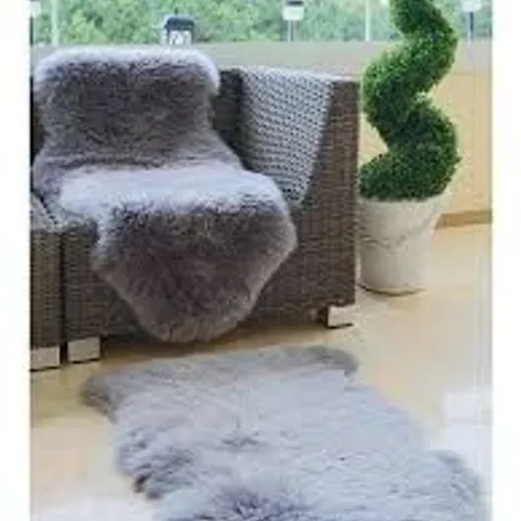 GENUINE SHEEPSKIN WOOL RUG IN GREY - DOUBLE