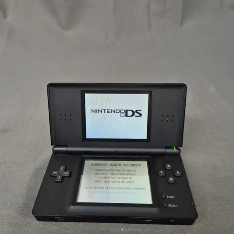 NINTENDO DS LITE