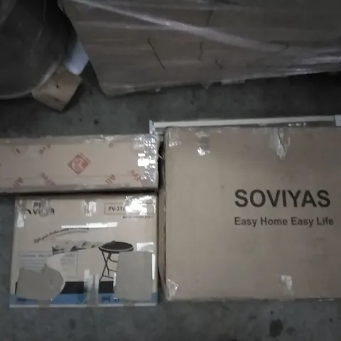 PALLET OF ASSORTED ITEMS INCLUDING HSYLYM VENETIAN BLINDS, PHI VILLA FOLDOUT ROUND TABLE, SOVIYAS, KATRIN CLASSIC SYSTEM TOILET