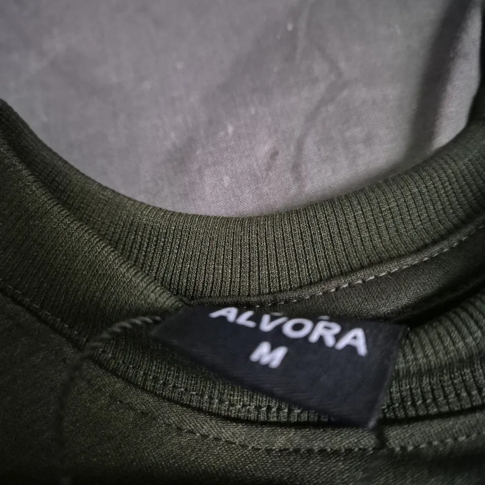 ALVORA OLIVE GREEN T-SHIRT, SIZE M