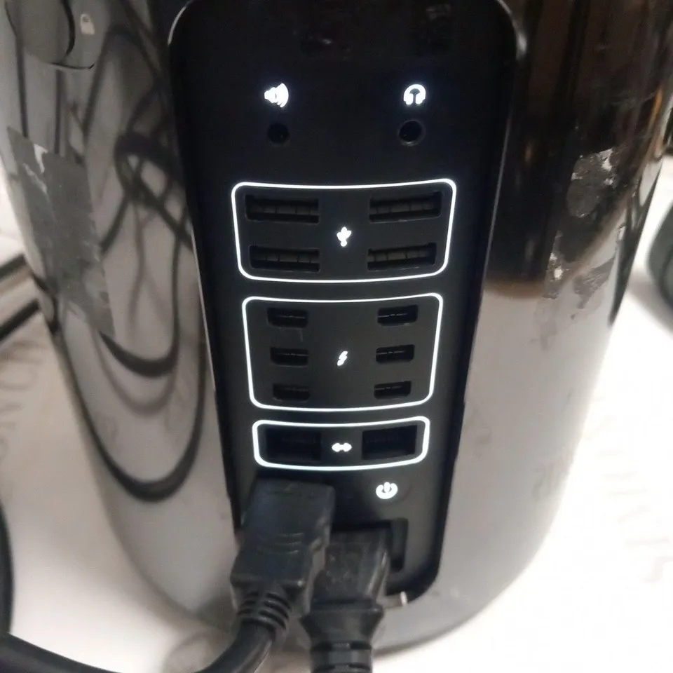 APPLE MAC PRO 6.1 A1481 DESKTOP COMPUTER