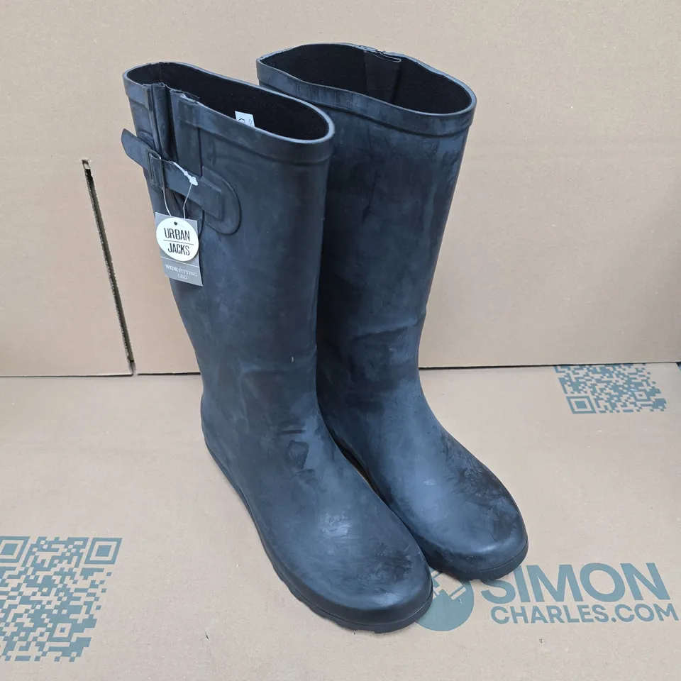 URBAN JACKS - LADIES WIDE CALF KNEE LENGTH RUBBER WELLINGTON, ADJUSTABLE STRAP - SIZE 7