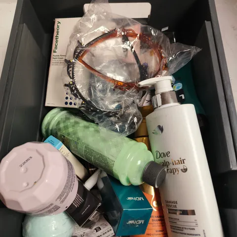 APPROXIMATELY 15 ASSORTED HEALTH & BEAUTY PRODUCTS 
