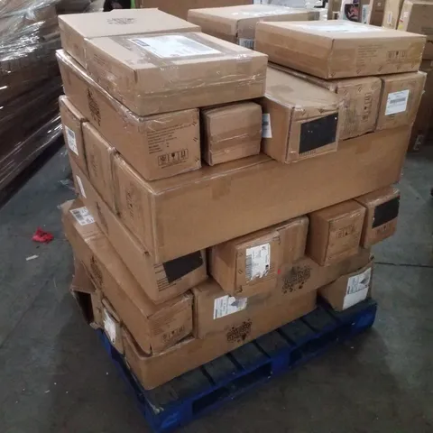 PALLET CONTAINING APPROXIMATELY 23 ASSORTED FESTIVE CHRISTMAS TREES & 4 CHRISTMAS WREATHES
