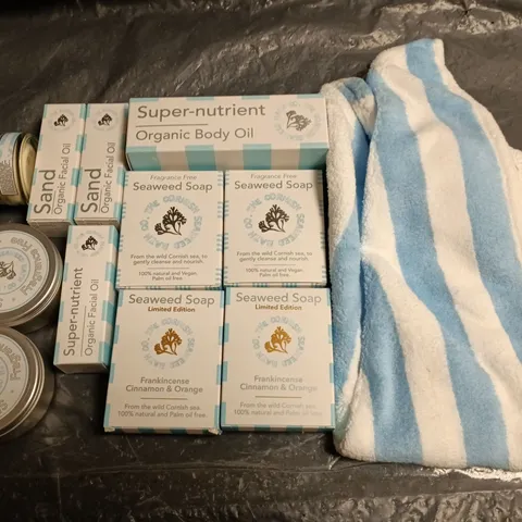 CORNISH SEAWEED BATH CO 12-PIECE BATHING SET TO INCLUDE SOAP, REPAIR BALM AND BODY OIL