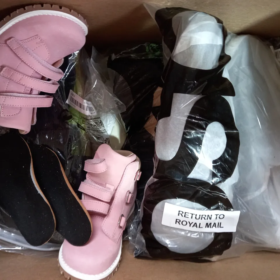 BOX OF APPROXIMATELY 10 ASSORTED PAIRS OF SHOES IN VARIOUS STYLES AND SIZES TO INCLUDE BIRKENSTOCK, CONVERSE, FASHION, ETC