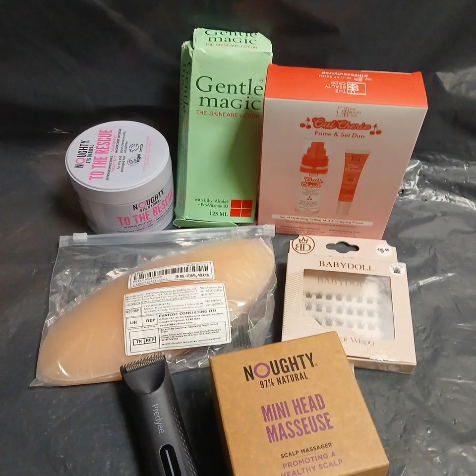 APPROXIMATELY 15 ASSORTED HEALTH & BEAUTY PRODUCTS TO INCLUDE SCALP MASSAGER, BODY SHAVER, GENTLE MAGIC LOTION ETC 