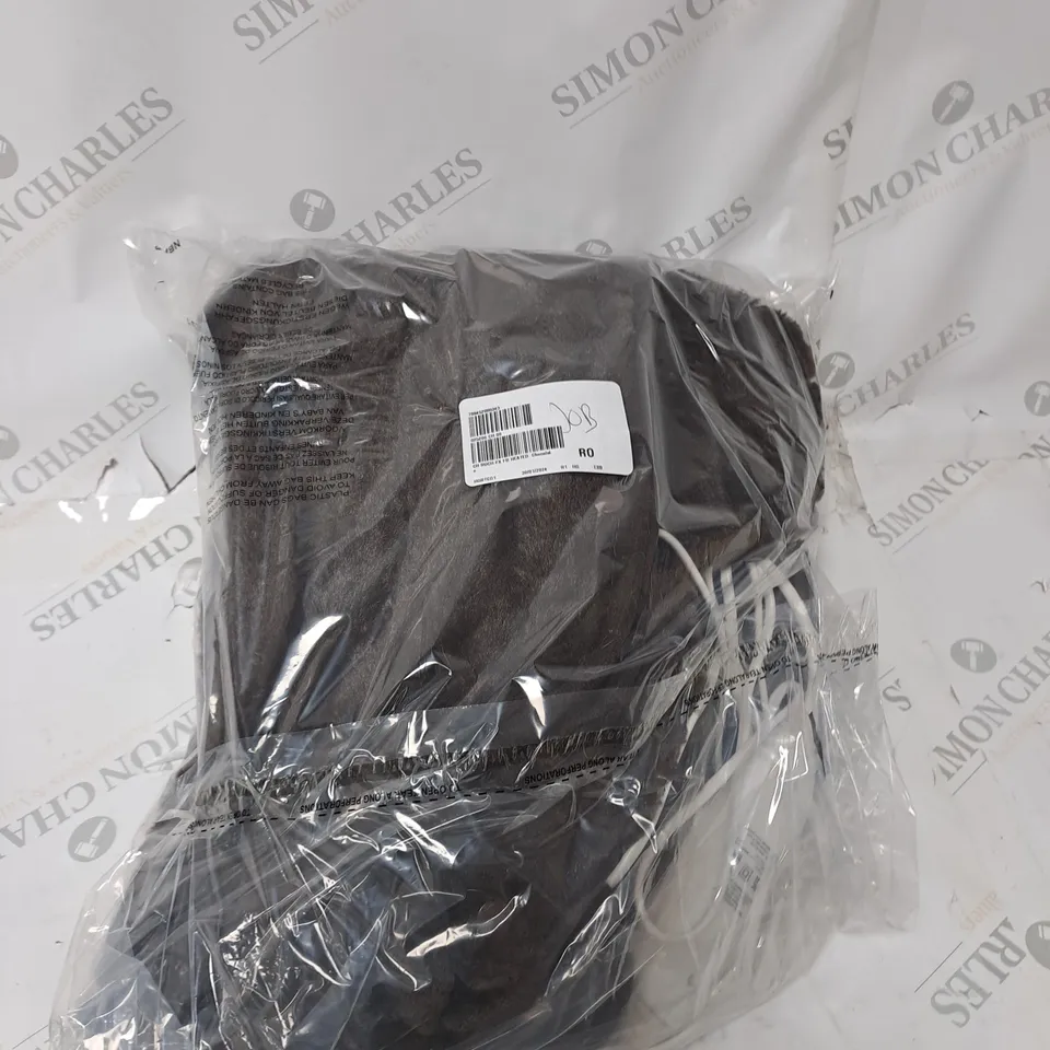 BOXED COZEE HOME FAUX FUR HEATED THROW IN CHOCOLATE