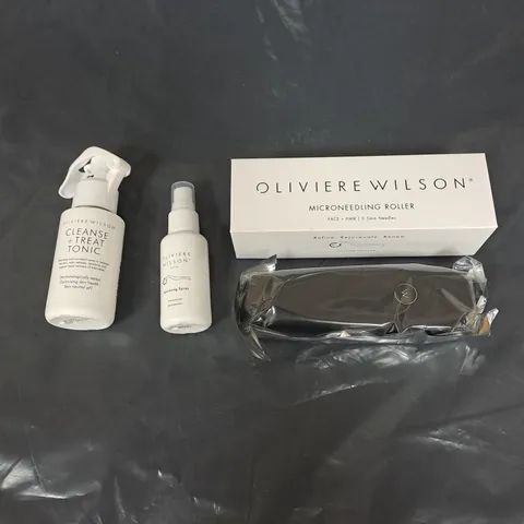 BOX OF APPROXIMATELY 24 OLIVIERE WILSON FACE MICRONEEDLER ROLLER 0.5MM