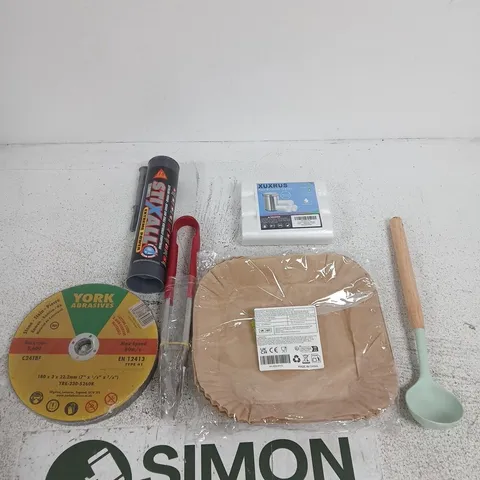 TOTE OF APPROXIMATELY 10 ASSORTED ITEMS INCLUDING A SILICONE SPOON, SOME AIR FRYER PAPER AND XUXRUSD PEDAL BIN LINERS