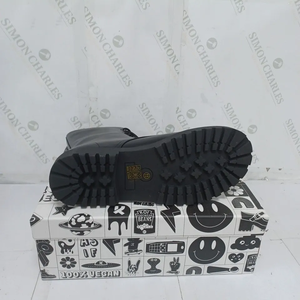 KOI FOOTWEAR MENS LACE UP BLACK MILITARY BOOTS SIZE 11