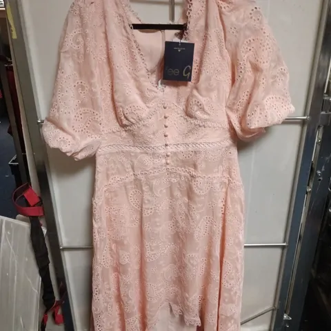 FEE G WOMEN'S PINK EYELET LACE DRESS – TAG ATTACHED UK 14