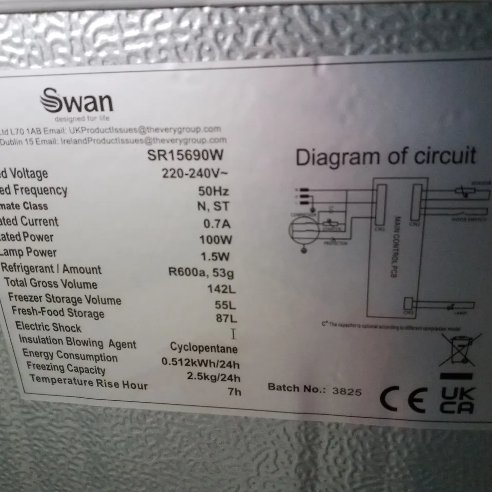 SWAN SR15690W 48CM WIDE, 144CM HIGH, 50/50 SPLIT COMPACT FRIDGE FREEZER - WHITE