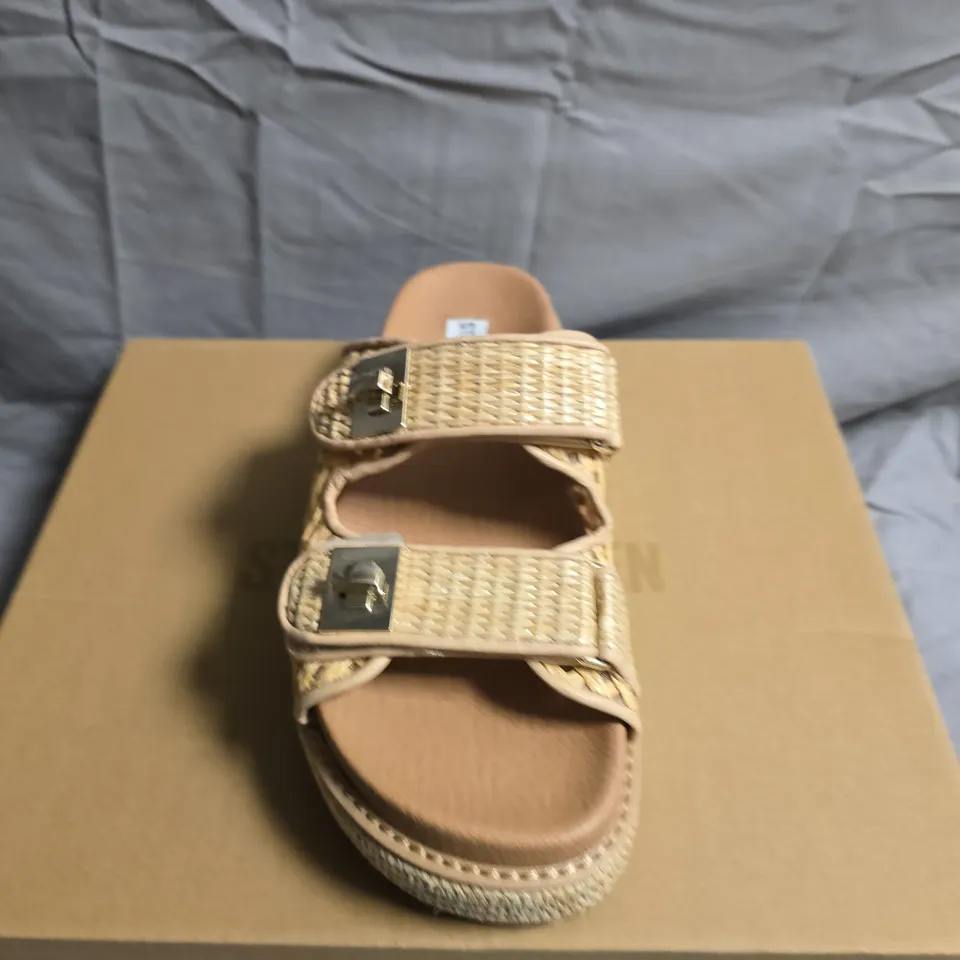 BOXED PAIR OF STEVE MADDEN SANDALS - UK SIZE 5