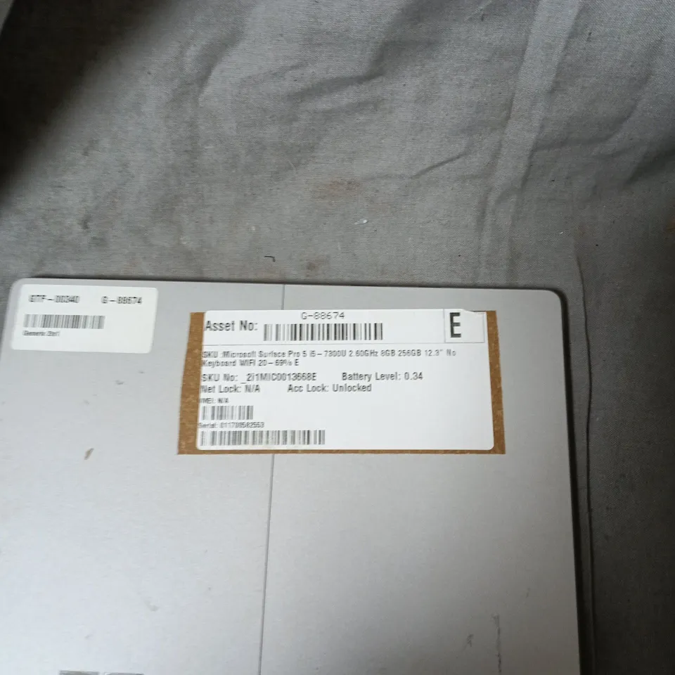 Microsoft Surface Pro 5 Tablet – 12.3" display, 8GB RAM, 256GB SSD