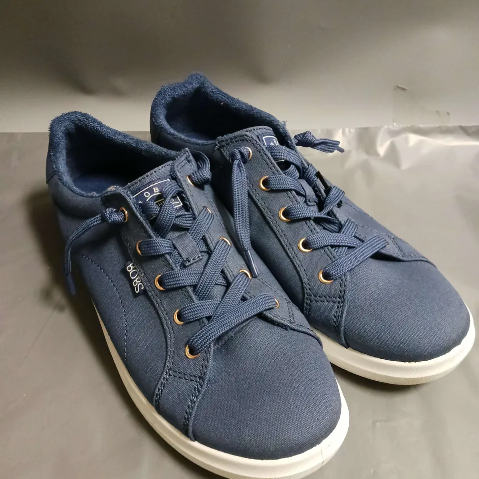 BOB'S FROM SKECHERS LACE UP PUMPS BLUE SIZE 6