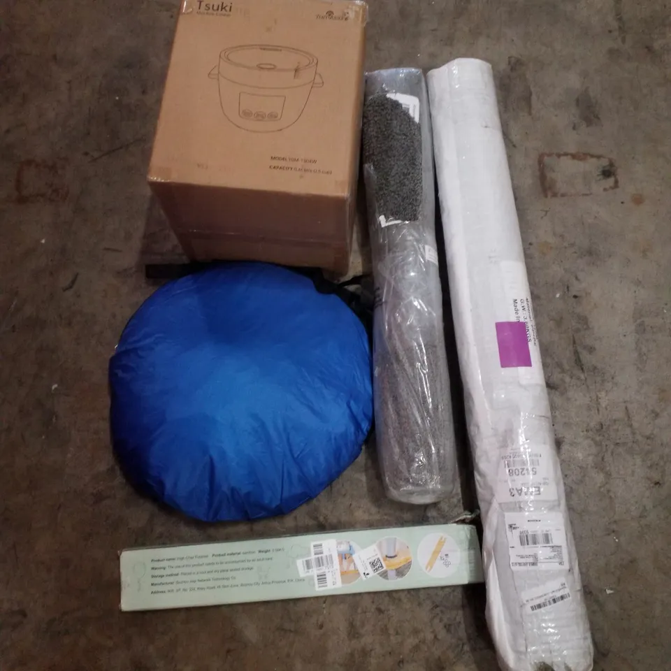 PALLET CONTAINING ASSORTED PRODUCTS INCLUDING MINI RICE COOKER, POP UP TENT, HIGH CHAIR FOOTREST, RUGS & ARTIFICIAL GRASS