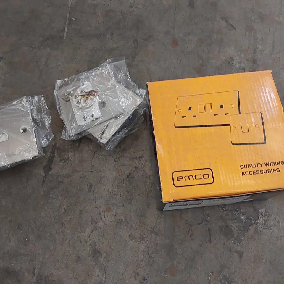 PALLET OF ASSORTED SWITCHES ETC