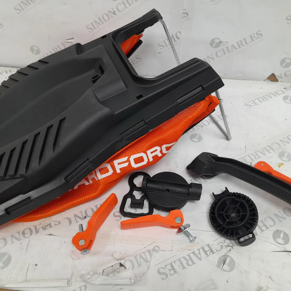 BOXED YARD FORCE ELECTRIC LAWNMOWER 